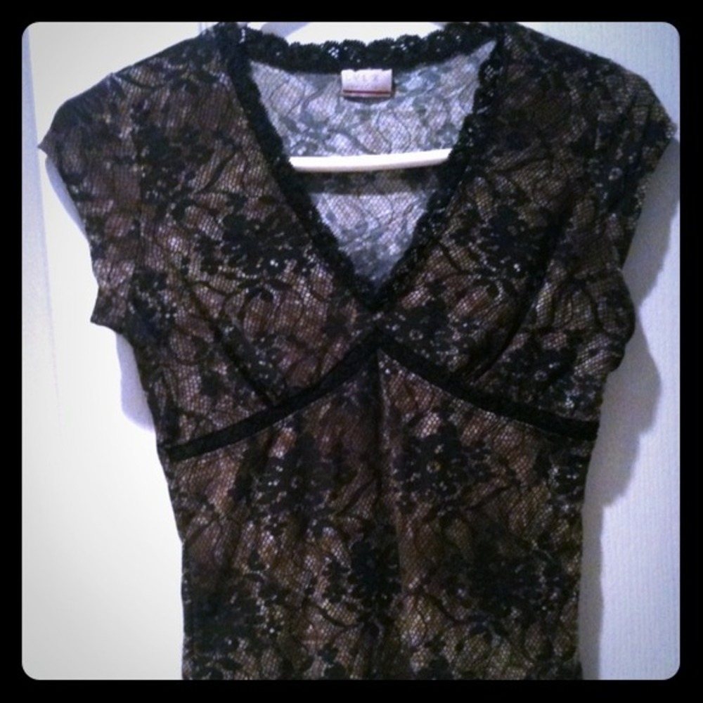 LVLX LEVEL 10 T shirt with lace trim